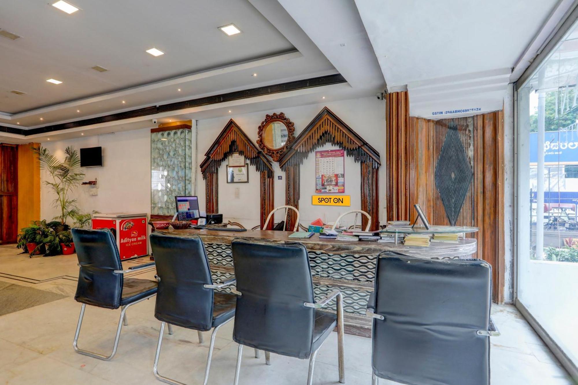 Hotel O Rajdhani Group Of Hotels مَسّور المظهر الخارجي الصورة