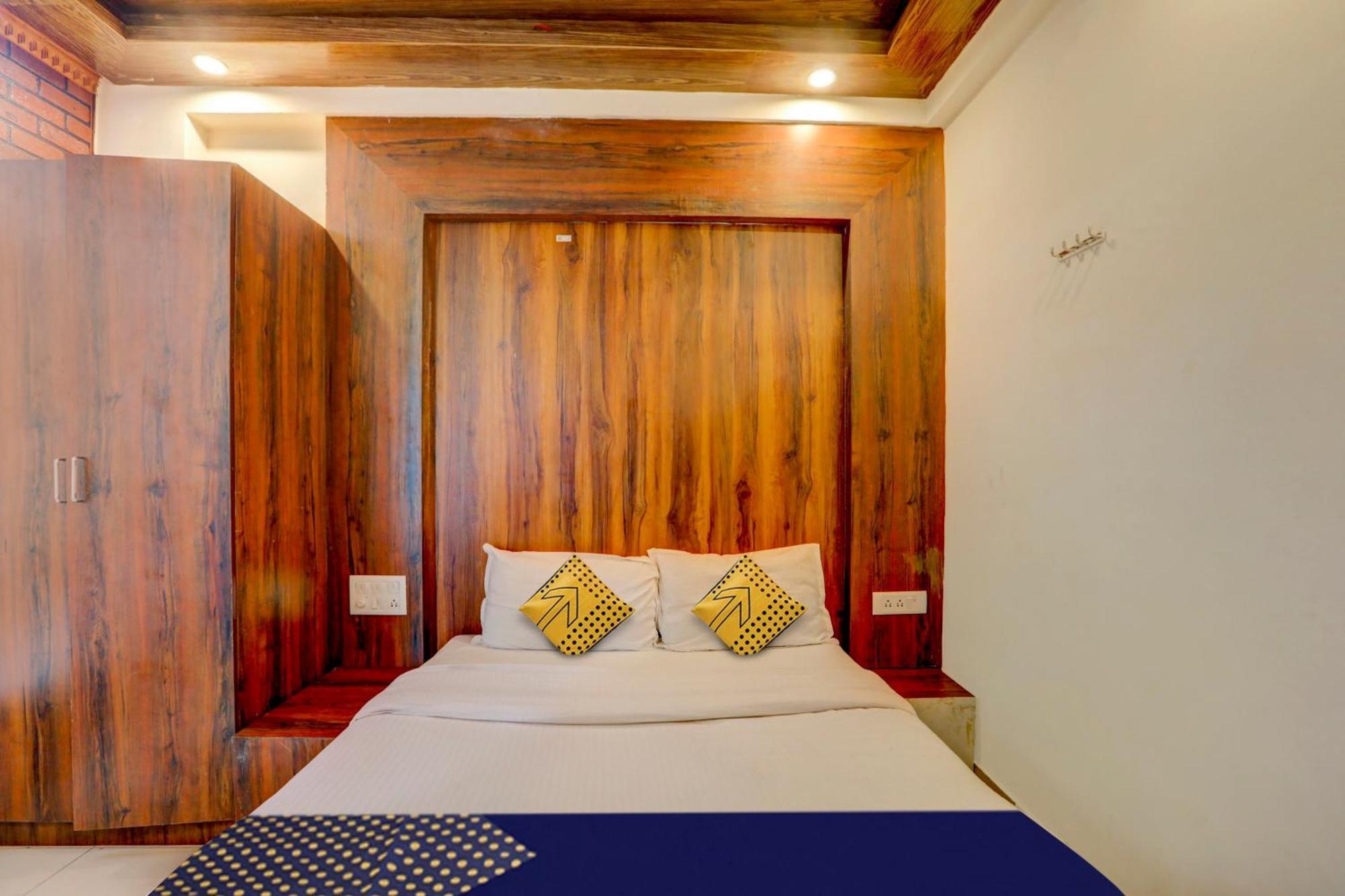 Hotel O Rajdhani Group Of Hotels مَسّور المظهر الخارجي الصورة