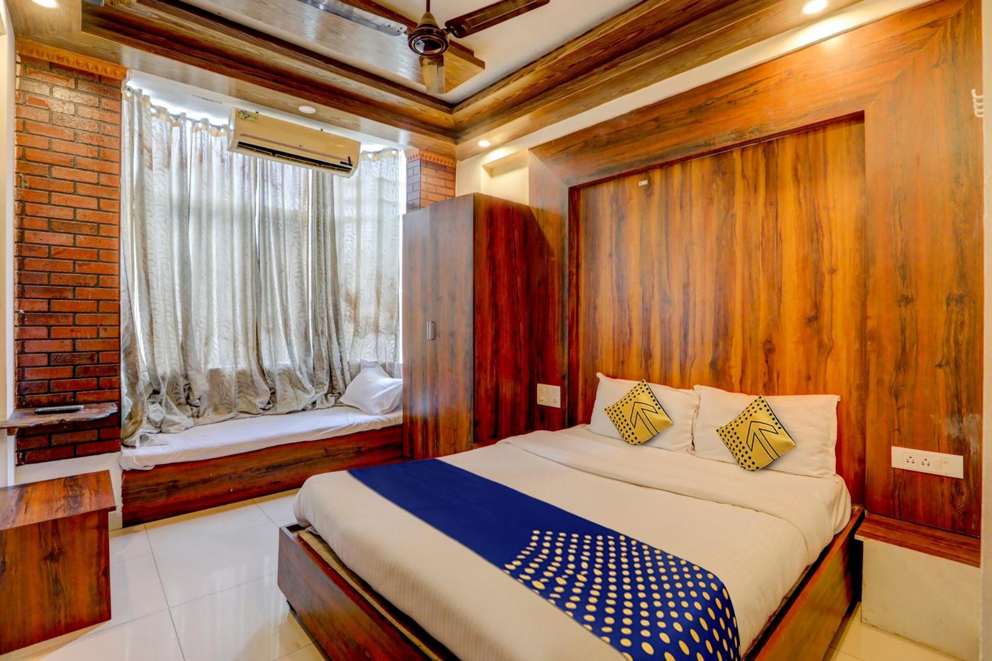 Hotel O Rajdhani Group Of Hotels مَسّور المظهر الخارجي الصورة
